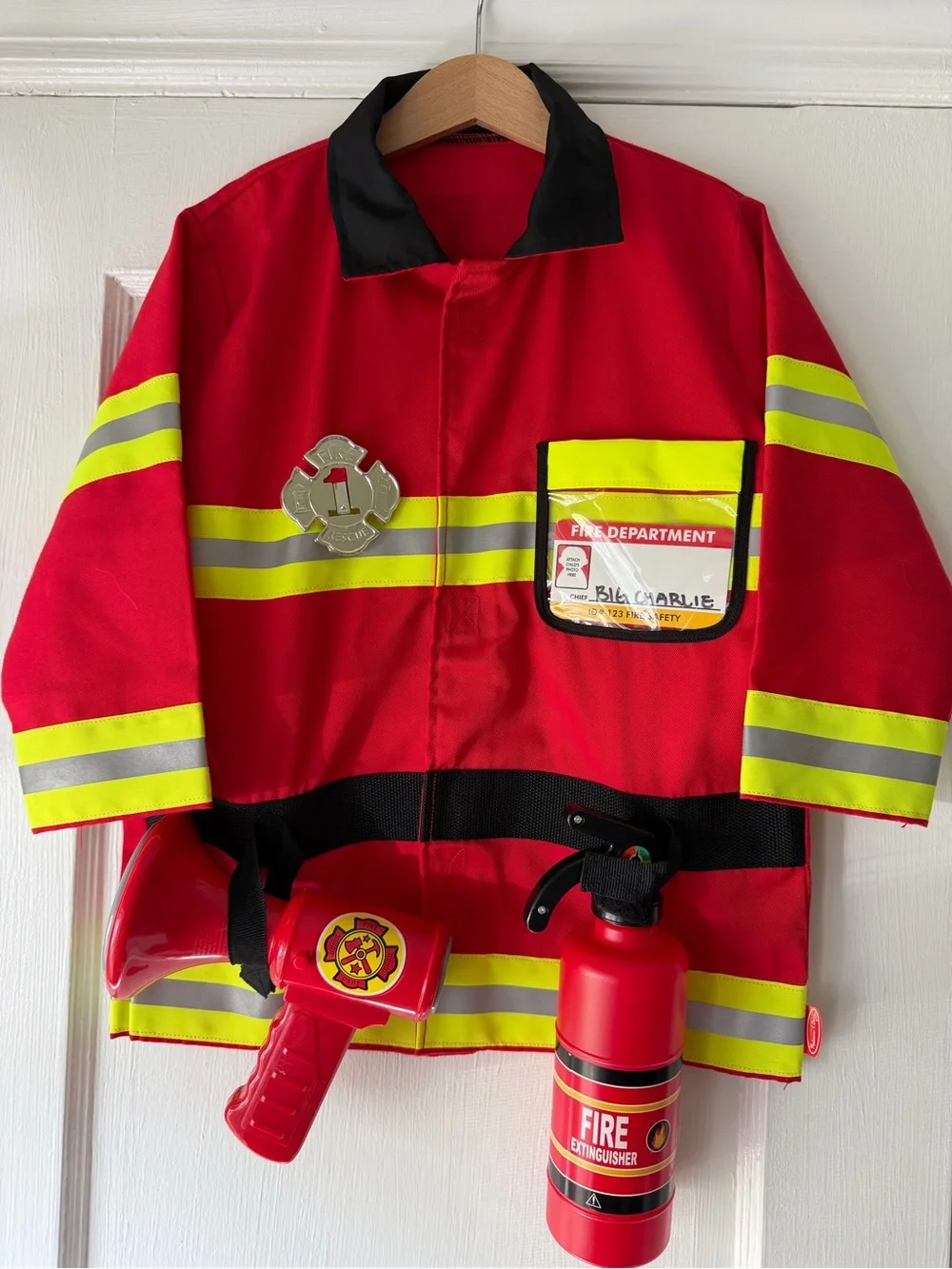 Melissa & Doug Unisex Fire Chief Role Play Costume Set, Sizes 3-6 yrs